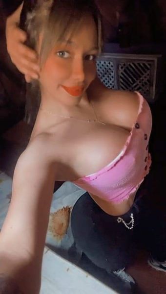 Hola mucho gusto Soy Yanela una deliciosa mujer muy caliente y porno¡! en mi servicio incluye besitos caricias masaje erotico baile erotico oral mutuo vaginal y todas las poses que desees agendo con horitas de anticipación besitos 😘