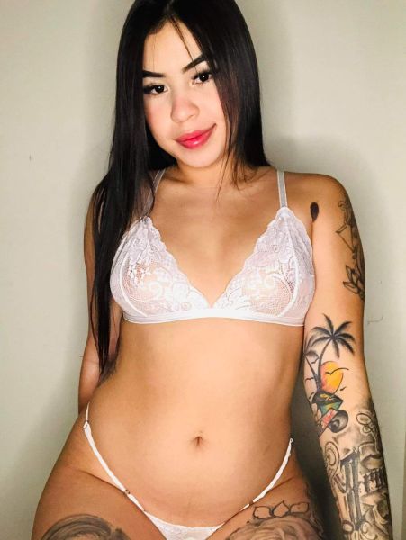 Soy una lolita bella, de piel suave, con muchas ganas de entregarte placer y llenarte de apasionados besos y caricias. Te espero en mi departamento exclusivo y discreto.