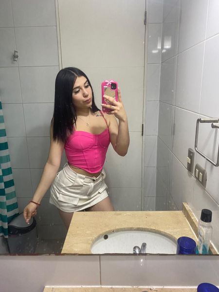 Soy una chica Chilena super complaciente ... Super sexy, caliente, amorosa..Dispuesta a todas tus fantasías eróticas y sexuales.