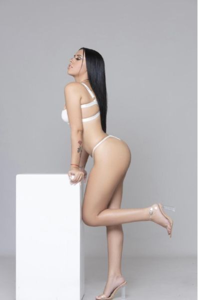 Te gustan las chicas guapas? entonces estas en el lugar indicado, soy delgada con una figura hermosa y un cuerpo para deleitar, y que no te asuste... soy la mas caliente de todas!!!!