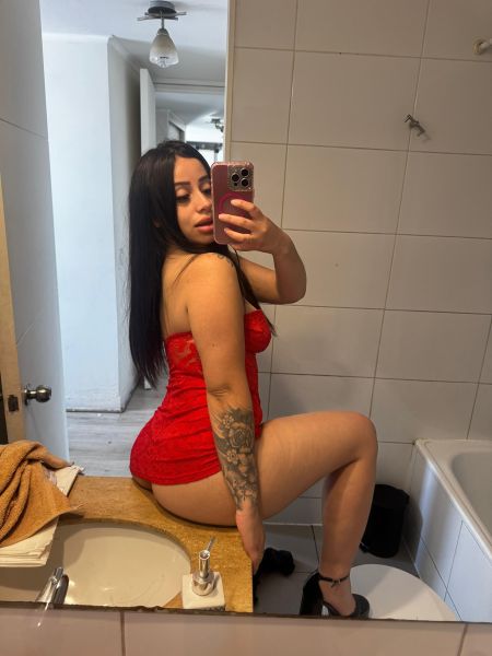 Hola bb soy una hermosa chica de 20 añitos, te deslumbrare con mis encantos, te haré llegar a lo mas alto del éxtasis, no te arrepentirás, ven a conocerme